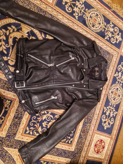 Косуха жіноча. Курточка шкіряна.