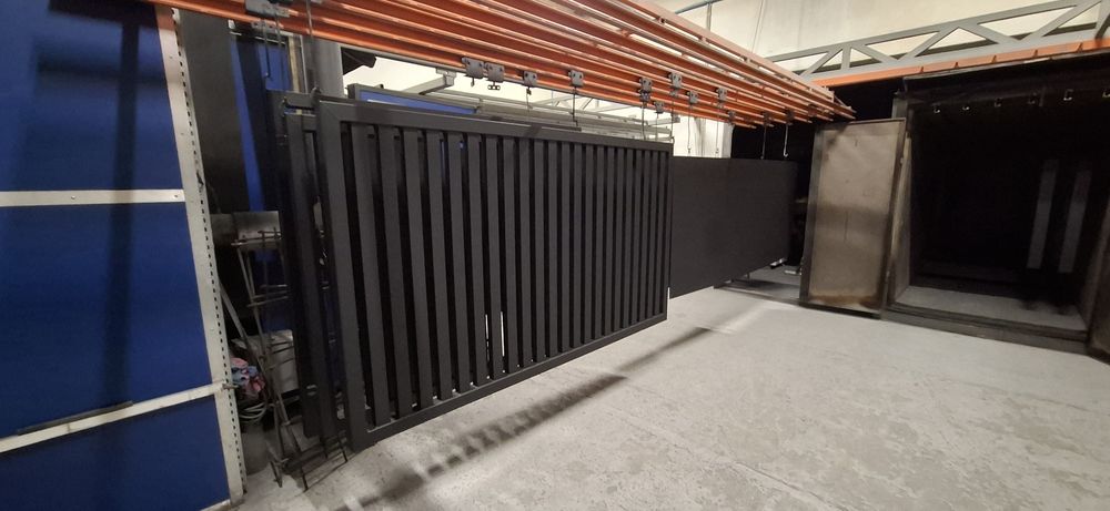 Malowanie lakierowanie proszkowe ogrodzenia , balustrady.