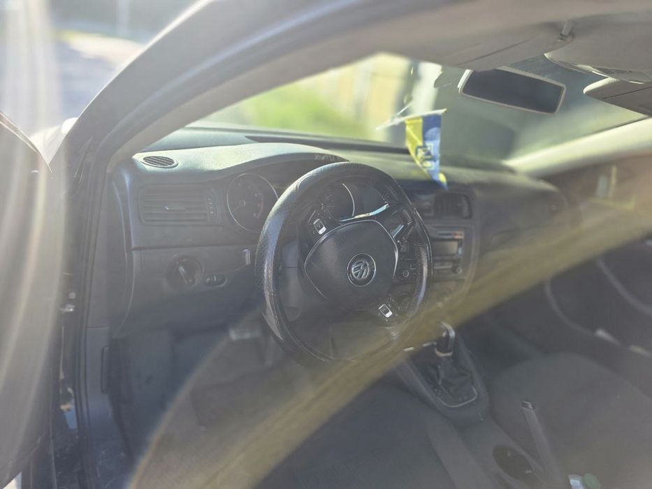 Продам jetta mk6 2015