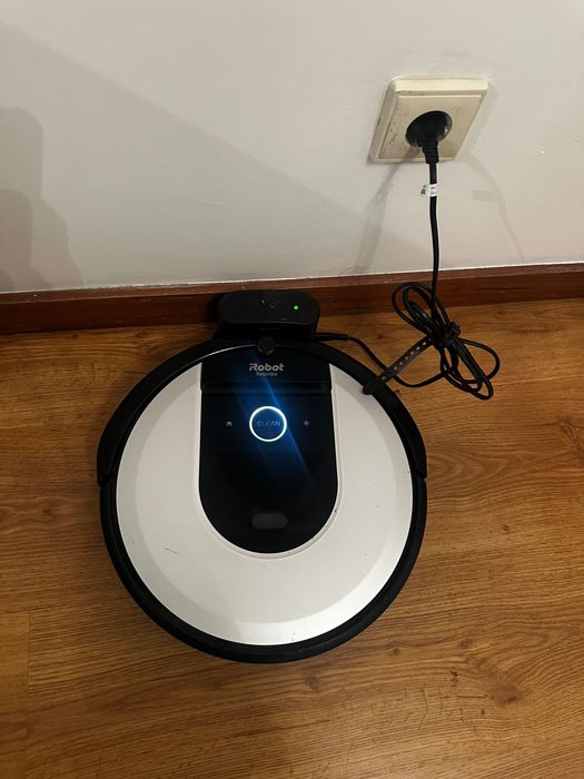 iRobot Roomba i7