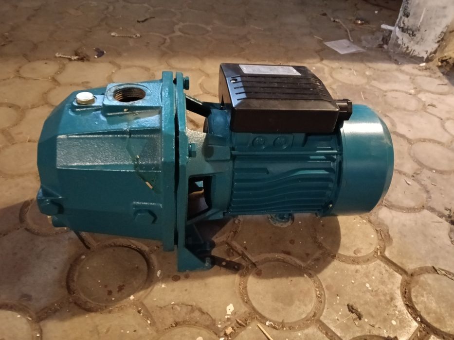 Sprzedam używaną pompę hydroforową do wody