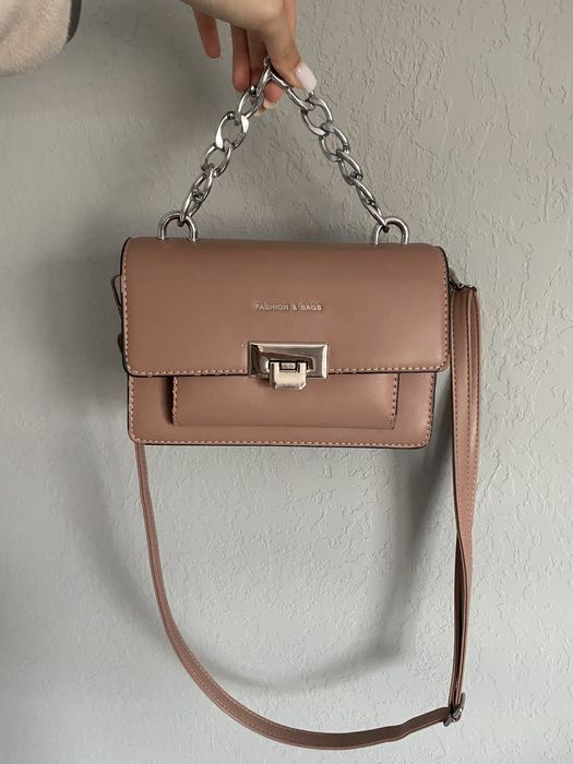 Сумка пудрова з ланцюжком нова