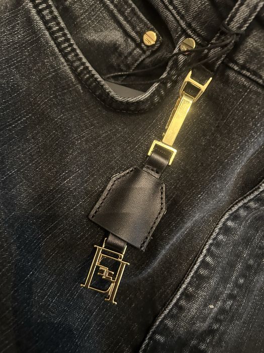 Spodnie jeans Elisabetta Franchi z brelokiem r.30