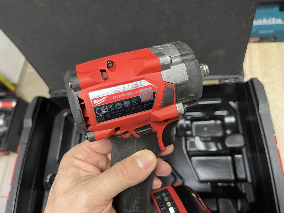Milwaukee M18 FIW2F12 (2855-20) / гайковерт Мілвокі 339Nm 1/2