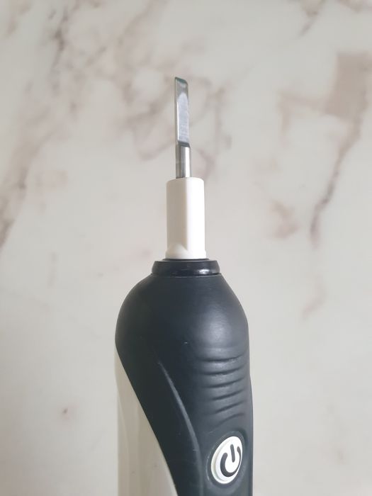 Szczoteczka Braun Oral-B 3756.
