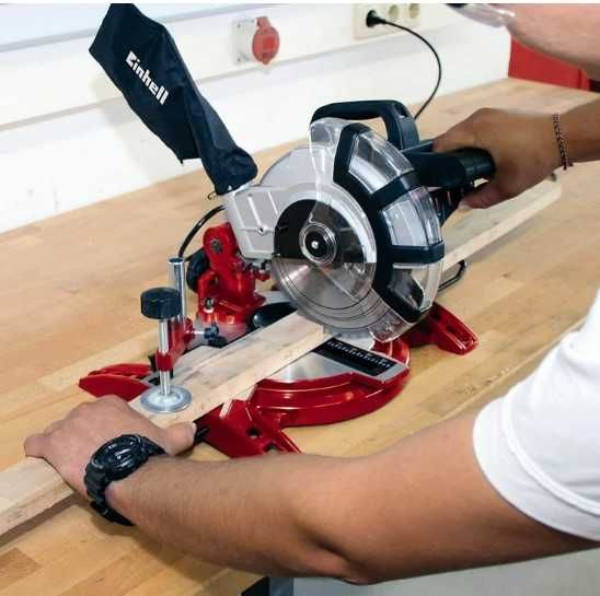 Serra de Esquadria Telescópica 1400W 210mm