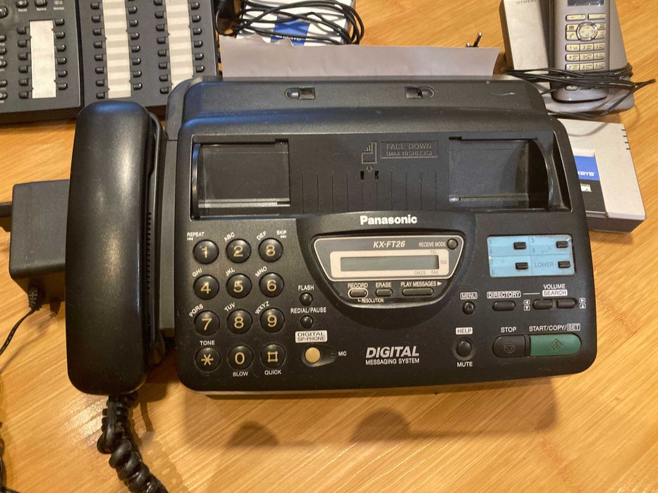 IP телефоны: Snom/Linksys , IP шлюз Linksys , факс ( в ассортіменте)