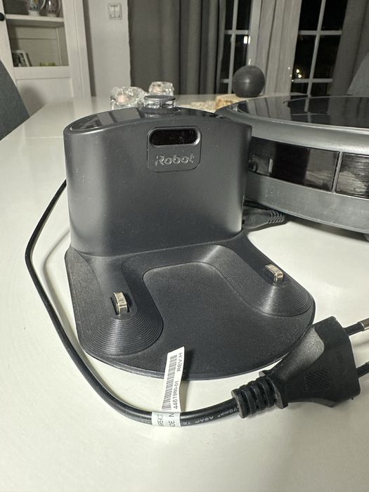 iRobot Roomba 697
