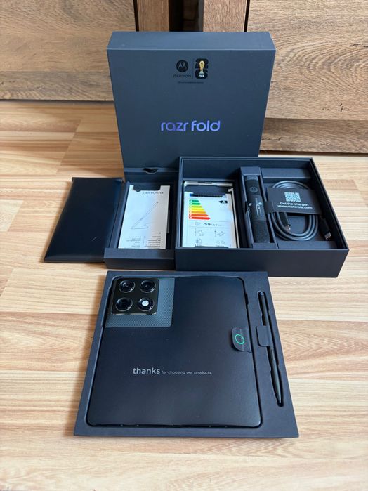 Motorola Razr Fold 512gb Blackened Blue (Black)