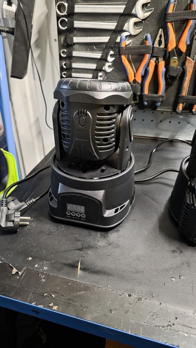 2x Moving Head FONESTAR LED RGBW 7x10W