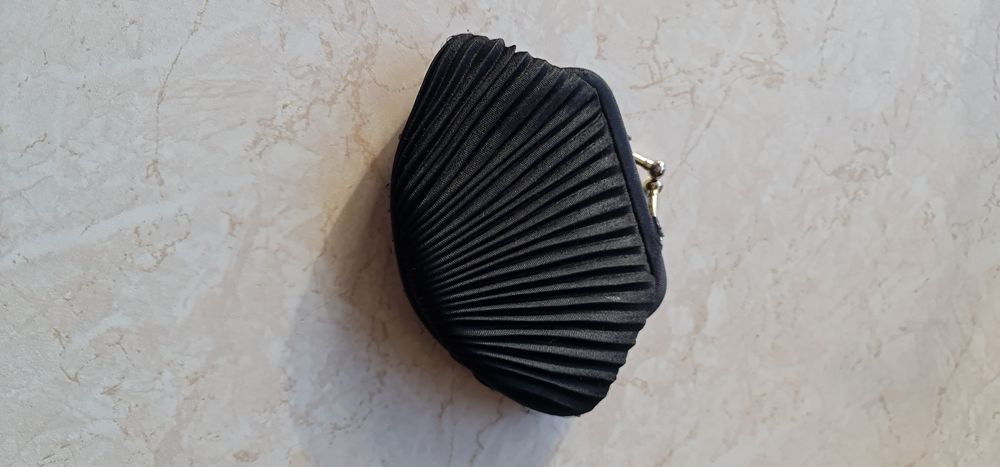 Portfel portfelik portmonetka muszla czarny