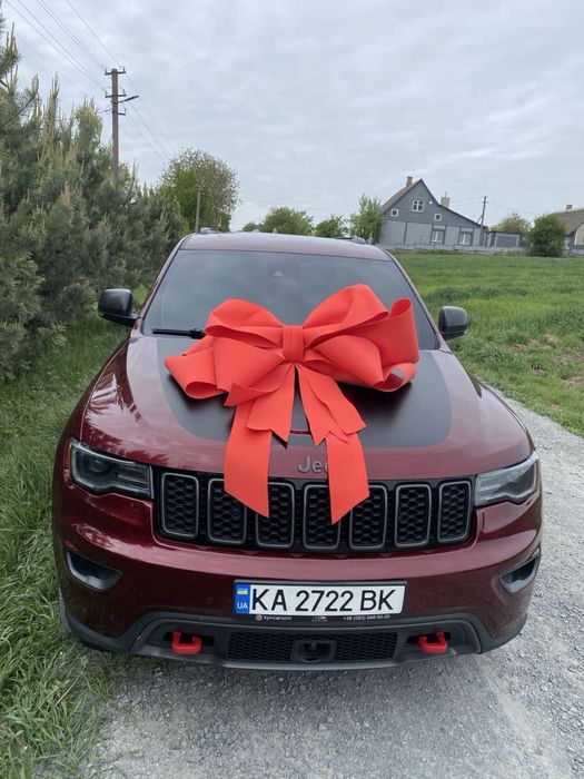 Бант на автомобіль оренда