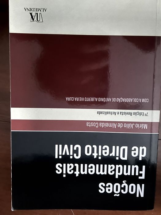 Livros de Direito– Manuais Universitários (Civil, Penal, ... )