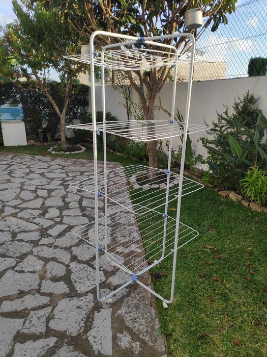 Estendal Vertical/Torre de 4 Níveis Dobrável – Grande Capacidade