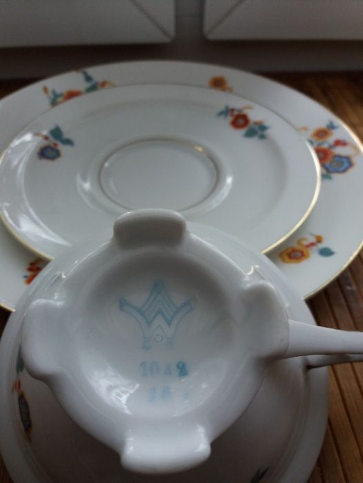 Likwidacja kolekcji - art deco wazon + porcelanowe pikasiaki