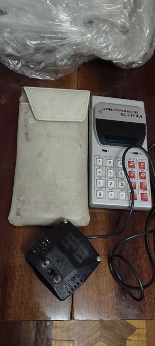 Советский калькулятор Электроника 63-18М