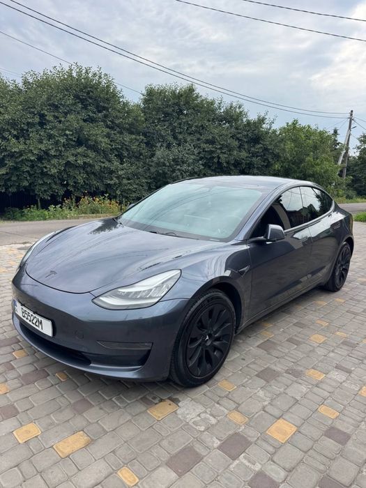 Tesla Model 3 2020