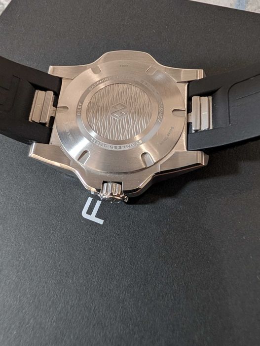 FORMEX REEF 42 MM Automatic COSC 300M czarny