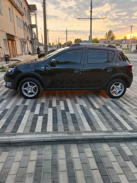 Рено Сандеро Стапвей2