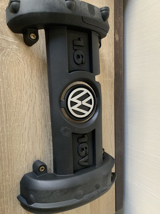 Кришка для мотору VW Polo