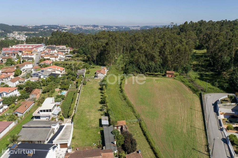 Terreno urbano em Caldas de São Jorge - Área de 3.462 m2