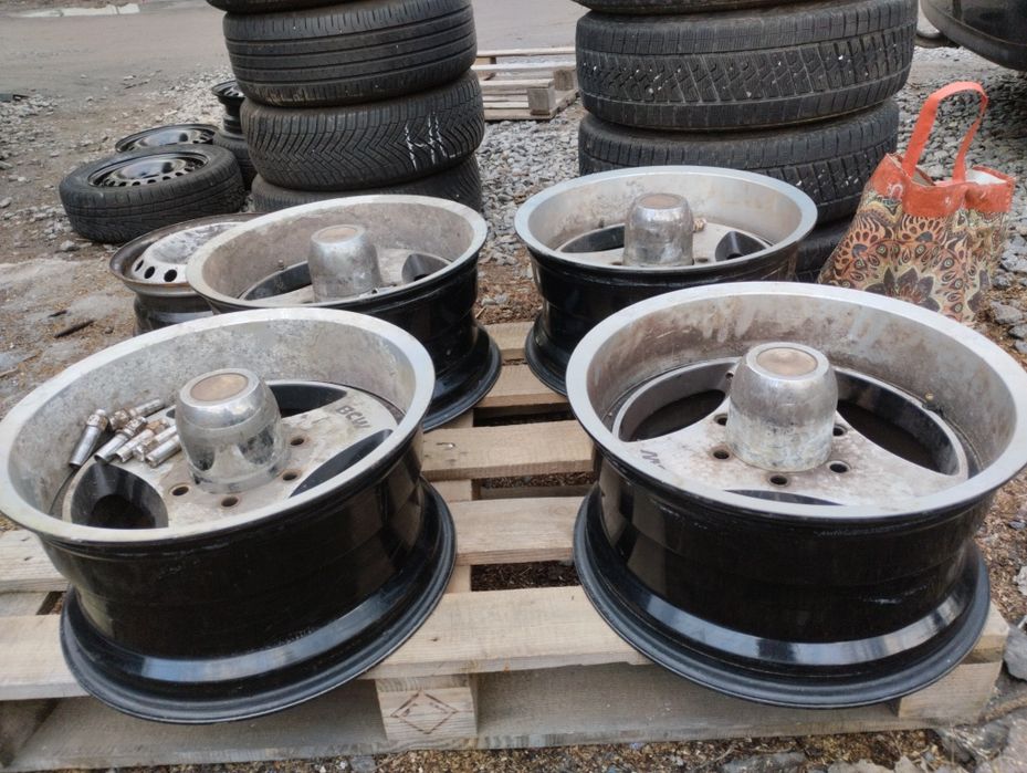 Диски r17 6x139.7 et -25  dia110