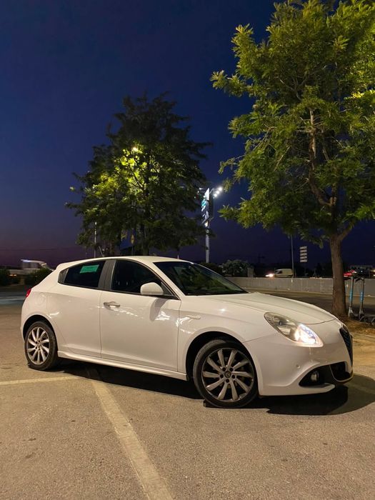 Alfa Romeo Giulietta 1.6 jtdm 05/2018 || trato de financiamento