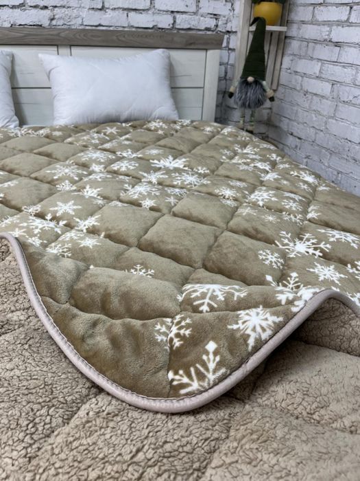 Ковдра хутряна.Верх фліс,низ штучне хутро