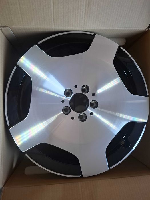 Felga Mercedes 8x19 ET52 5x112V klasa 447 Maybach NOWA ORYGINAŁ 4474018400