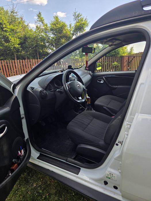 Dacia Duster 1.6 Benzyna • 2010 • 184 tys. km • Klimatyzacja • 2WD