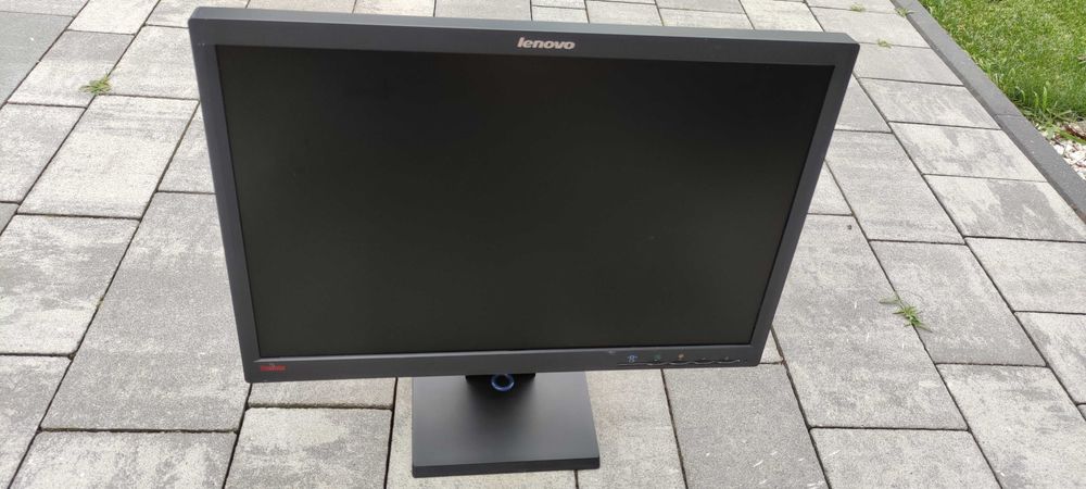 Monitory Lenovo L2250p 22'' 1680x1050 16:10 VGA DVI kilka sztuk