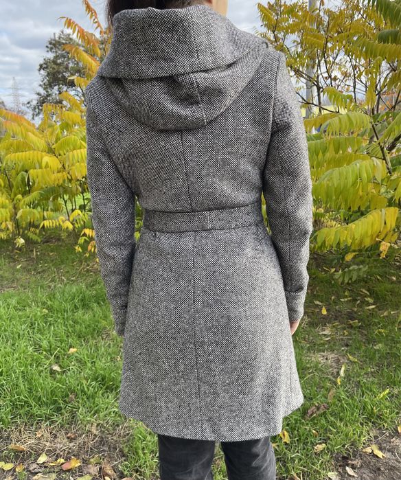 ТОРГ! Пальто з класним капюшоном