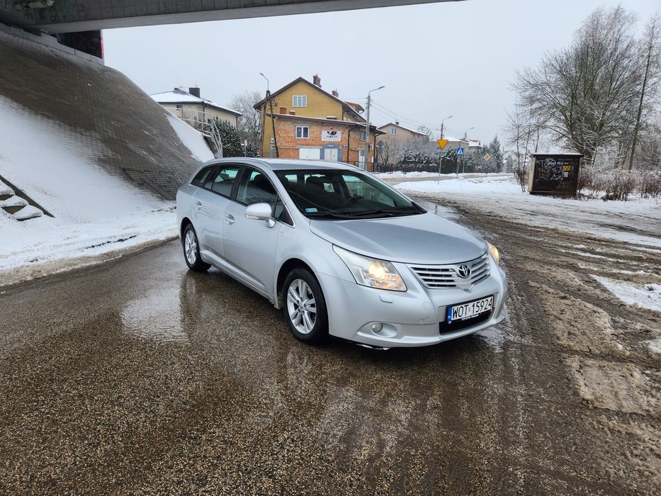 Toyta  Avensis  2.0  D4D  2009r  Salon  Polska