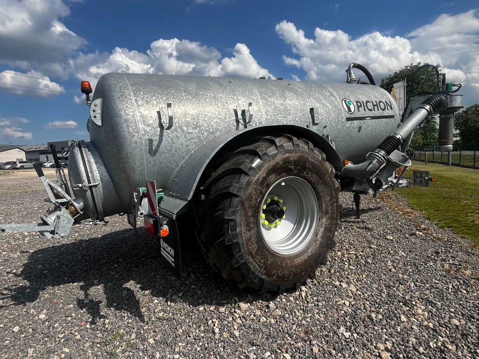 Wóz asenizacyjny PICHON TCI 11350 R  11.800 litrów