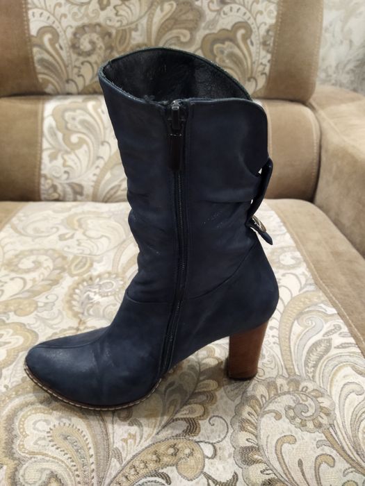 Осінні жіночі кожані сапоги 37 розміру