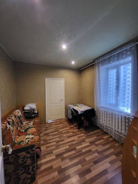 Продам уютный дом с двумя видами отопления.