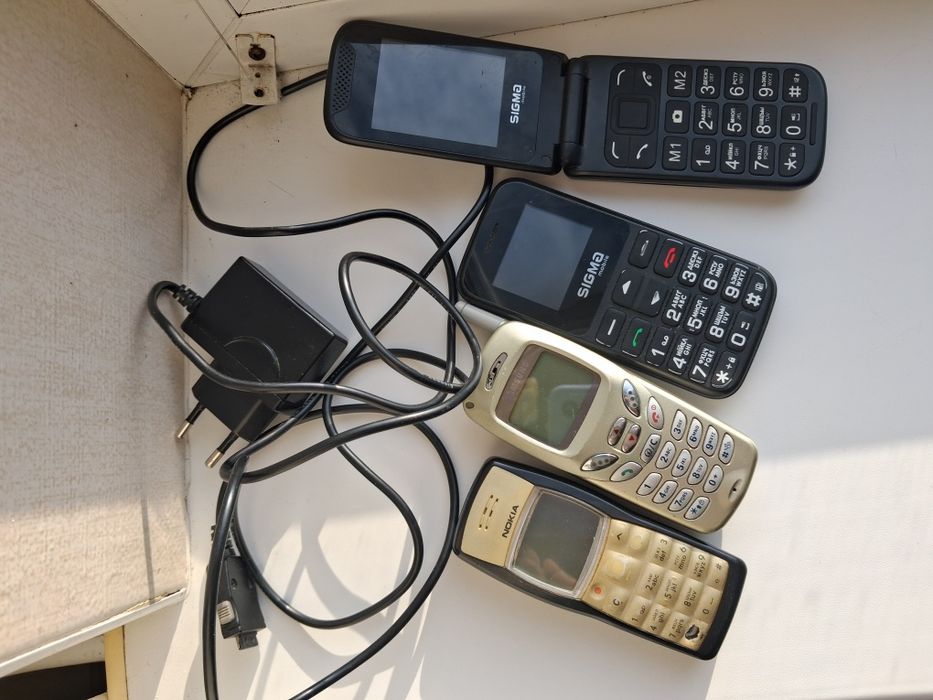 Телефоны кнопочные под ремонт, на запчасти.