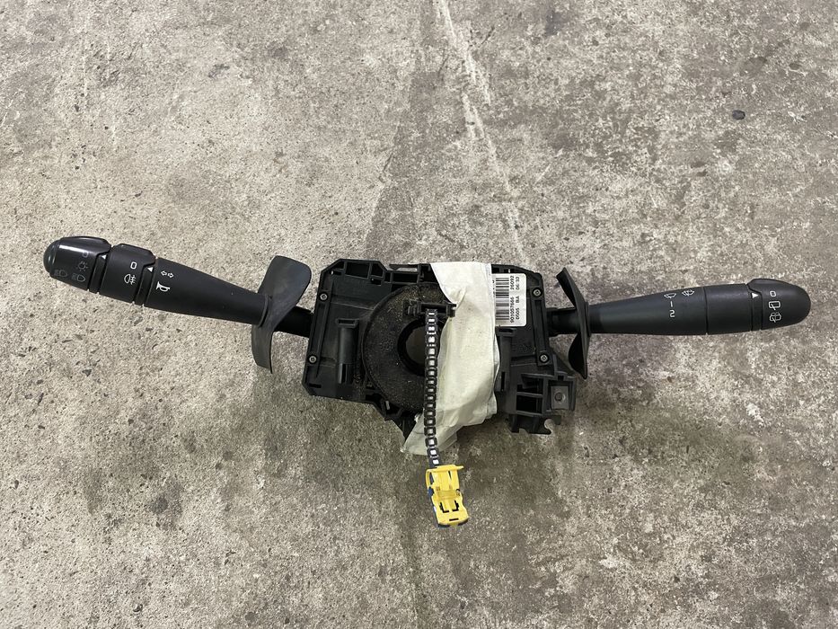 Підрульовий перемикач (гітара, шлейф Airbag) Renault / Dacia Duster, Logan, Sandero, Kangoo 2 (ОЕ: 8200792584)