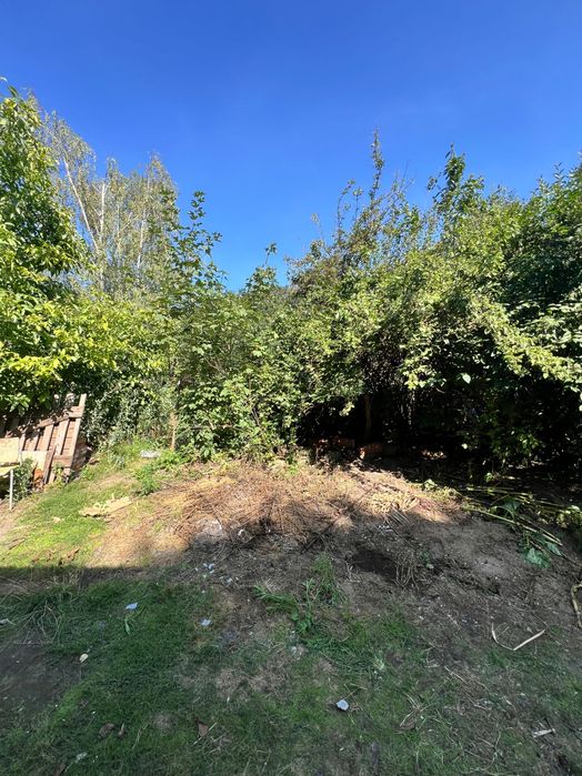 Działka 900 m² z domem i budynkiem gospodarczym – Sękowice