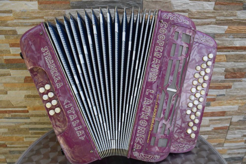 Concertina Cooperativa L.Armonica Stradella Italia 3 Voz .La Re Sol