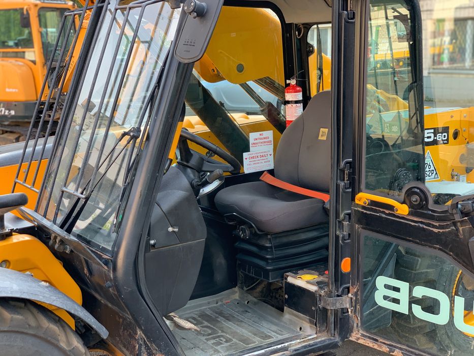 Телескопічний навантажувач JCB 525-60 Телескопический погрузчик 2,5т