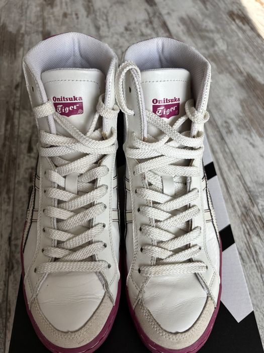 Високі білі кеди onitsuka tiger, лакована шкіра під рептилію
