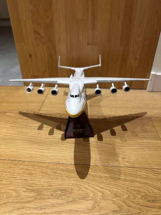 Model antonov an-225 1:200 ledwo używany