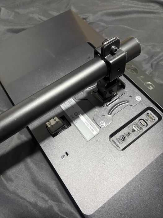 Monitor LG  (21:9) 2560x1080px