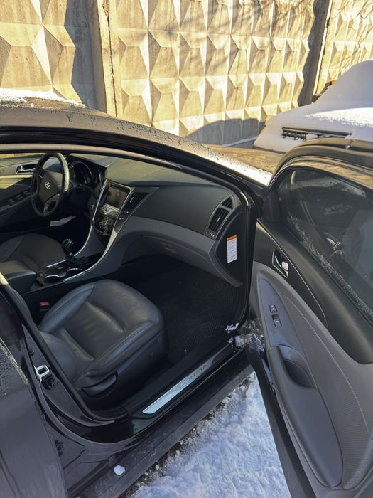 Hyundai Sonata 2.4 Hybrid читати опис