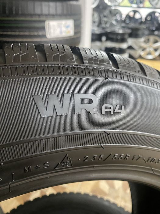 235/55/17 103V XL NOKIAN VRa4