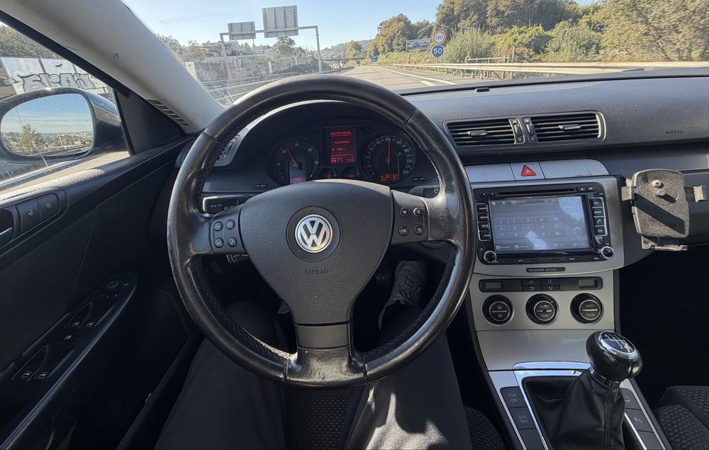 VW Passat 2.0 TDI — photo 2