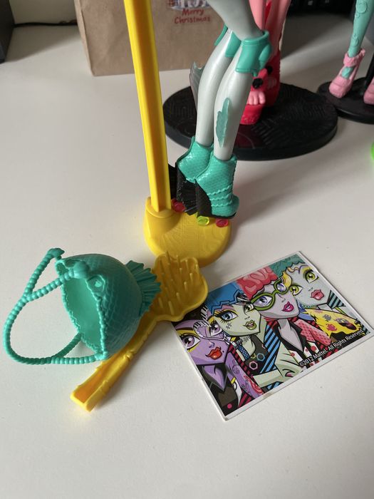 Лагуна на роликах лялька