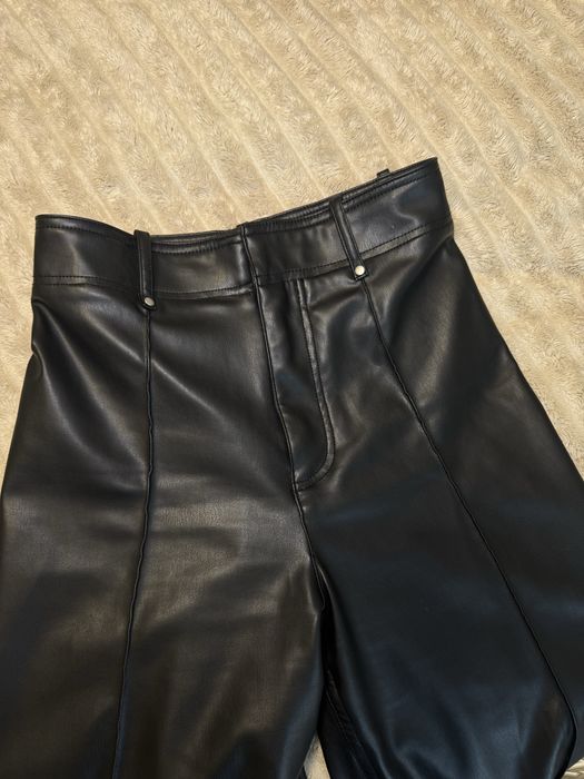 Шкіряні штани zara