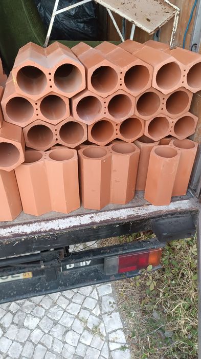 Garrafeira em tijoleira